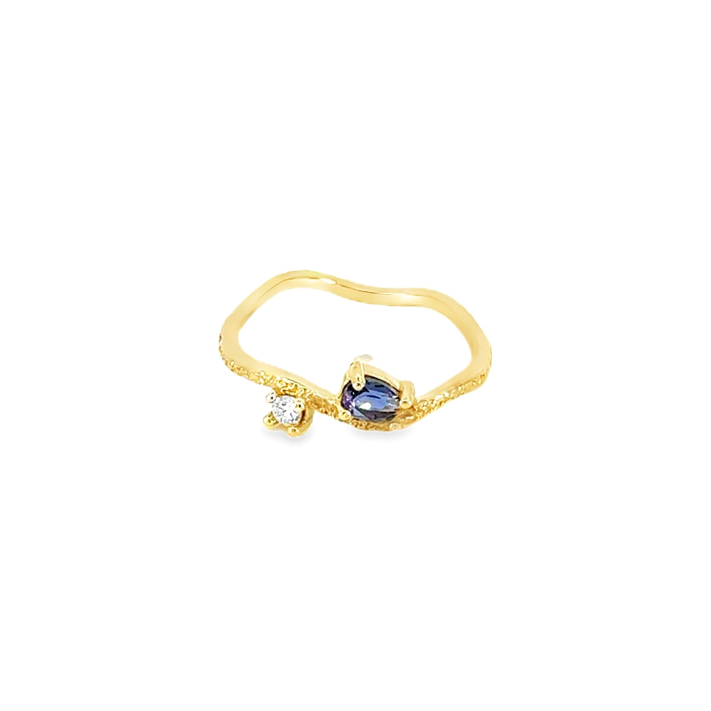 KAN0022A - Anillo Ola Pera Diamante 9k
