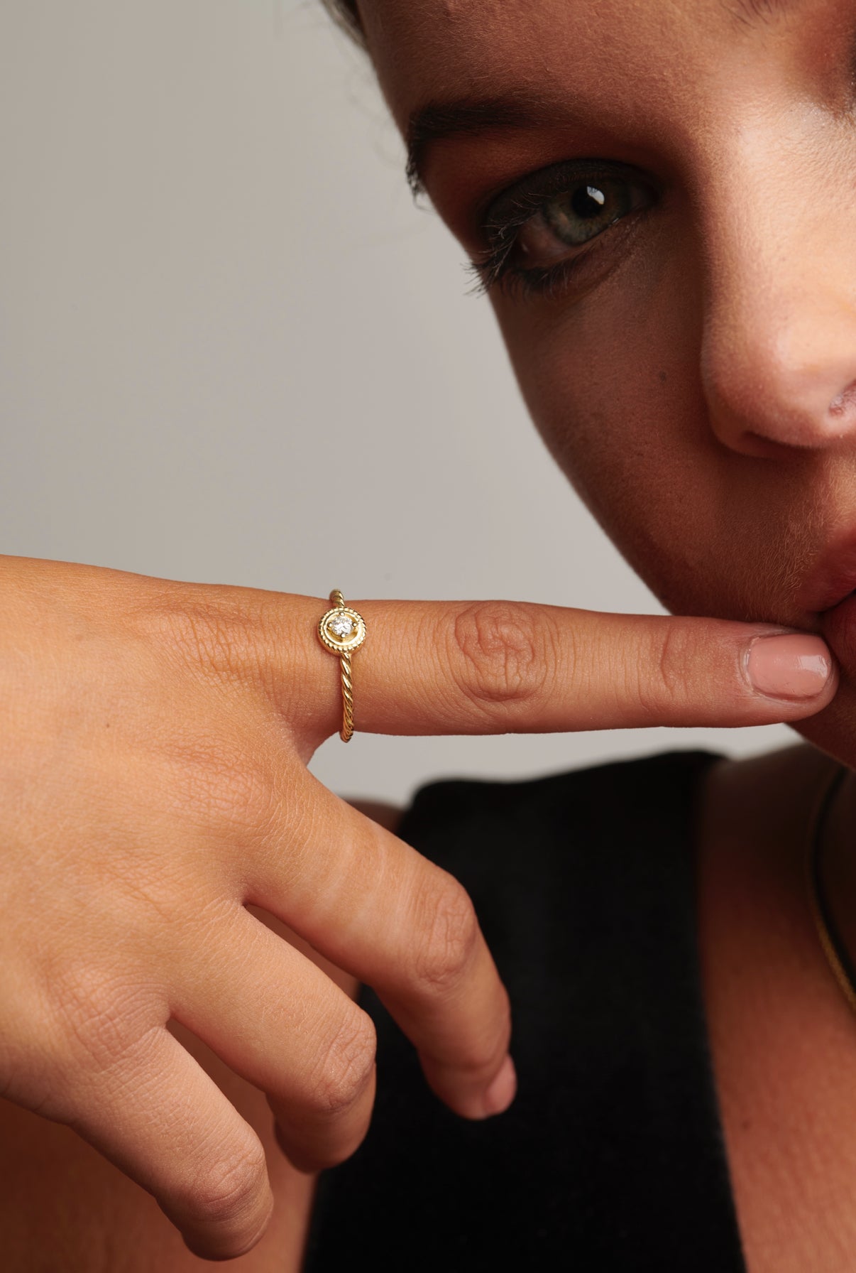 KAN0002A - Anillo Aura Small 9k