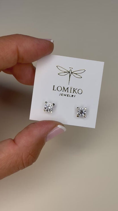 KPE0014A - Pendientes Minimal 5mm 9k (0.50ct)